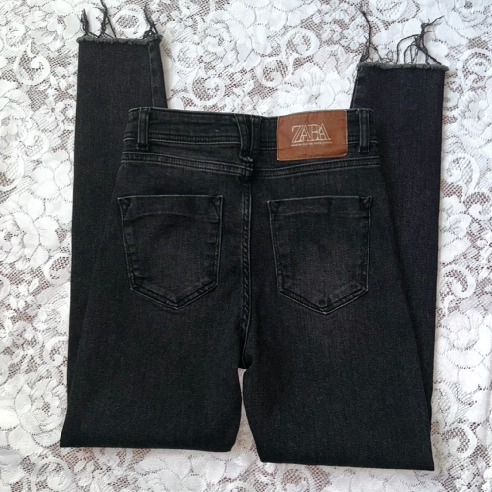 Zara Black Washed Distressed Frayed Hem Skinny Jeans